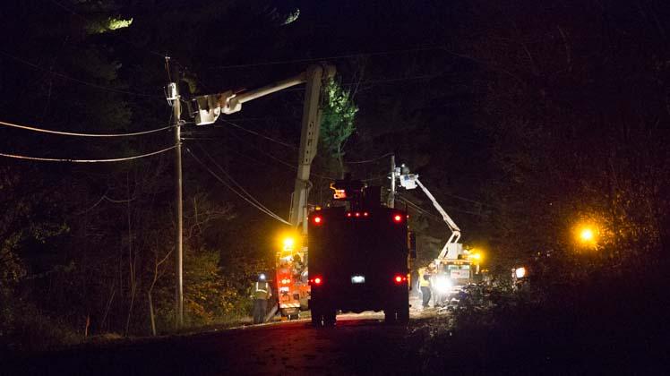 Lineman crew working at night