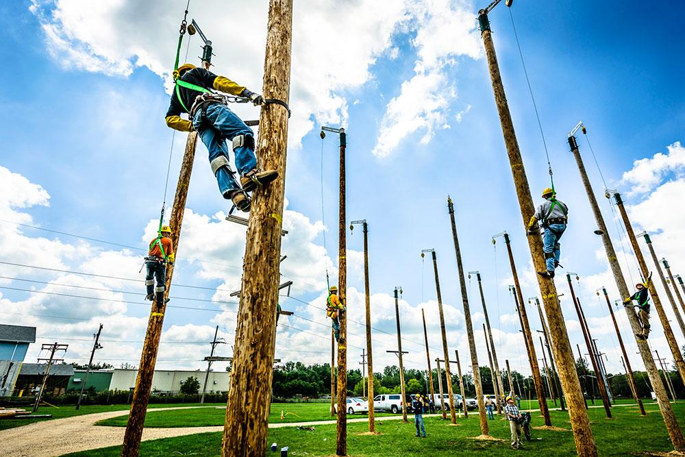Lineman training and apprenticeship practice